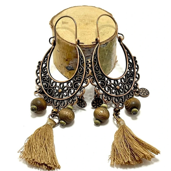 Independent Jewelry - NEW!Gorgeous Boho Beaded and tasseled Dangle Earrings.​